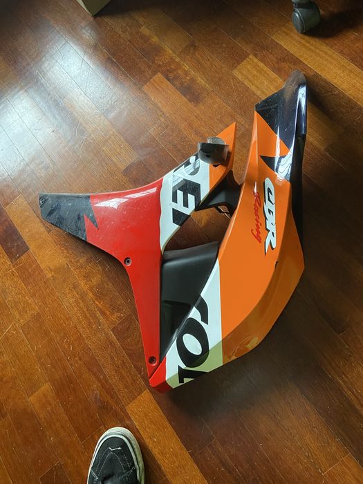Carenagem lateral esquerda Honda CBR 600 RR 2008 — Versão Repsol