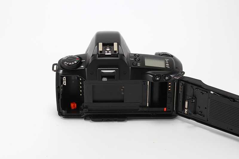 Canon EOS Kiss (500N) - Corpo