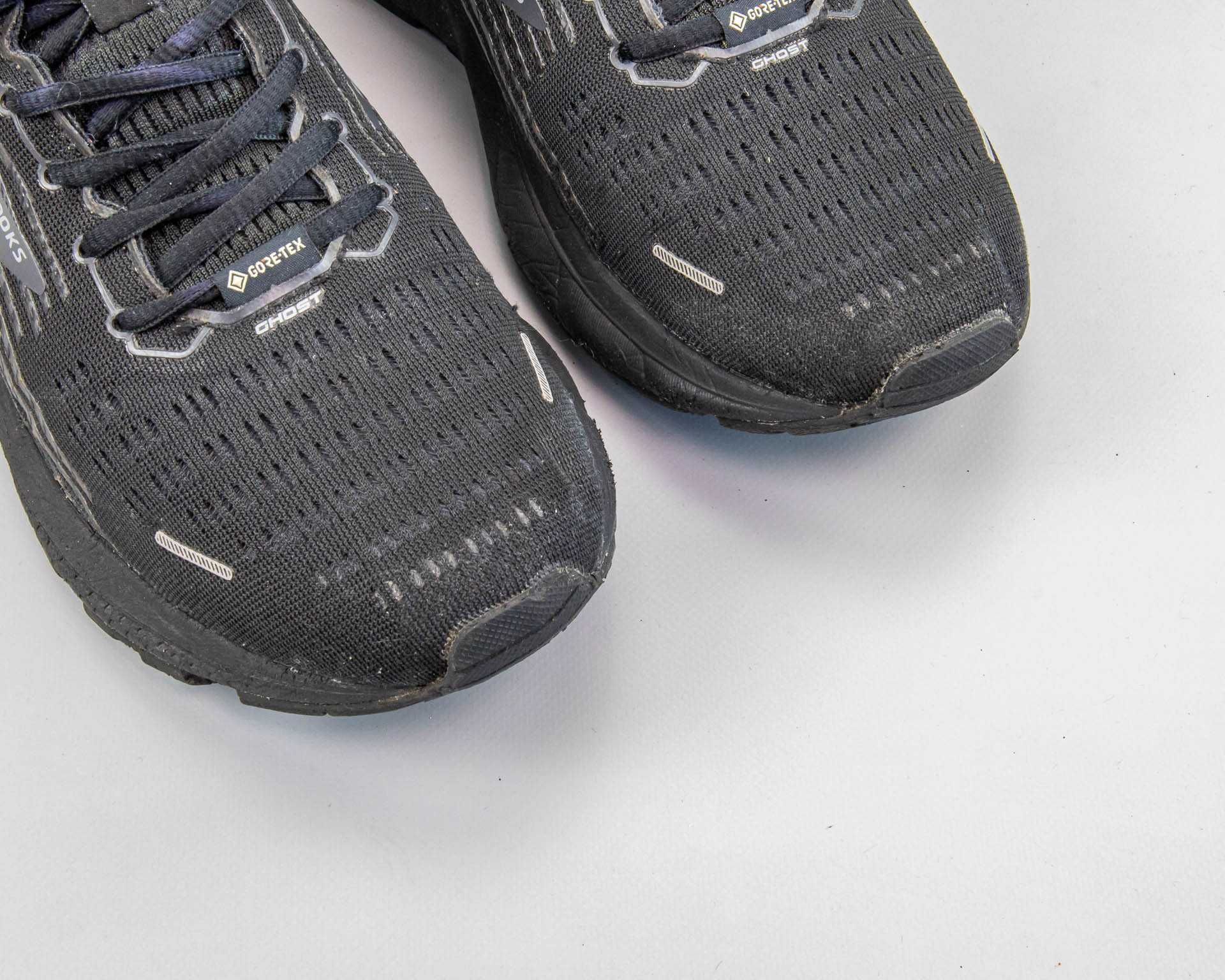 Беговые кроссовки на гортексе Brooks Ghost 13 Gore-Tex.42,5 размер