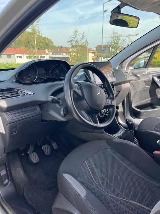 Peugeot 208 1.4 hdi
