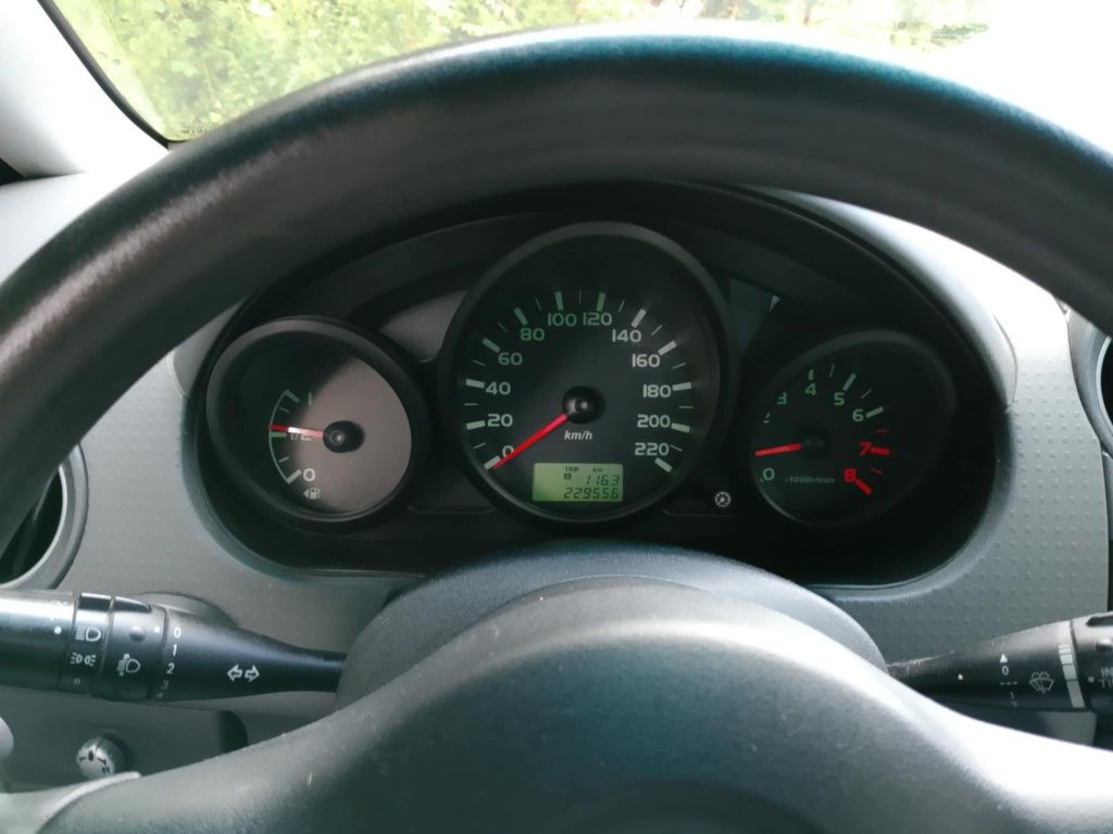 Mitsubishi Colt 1.3 benzyna 2005 klima