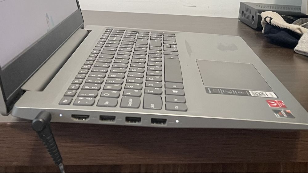 Ноутбук Lenovo ideapad 3 15,6”/Ryzen 5 3500u/8gb/256ssd