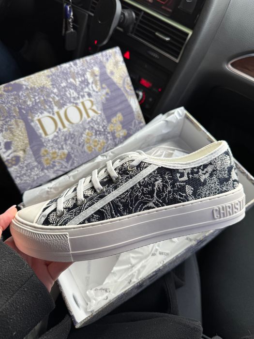 Кросівки Dior неймовірні
