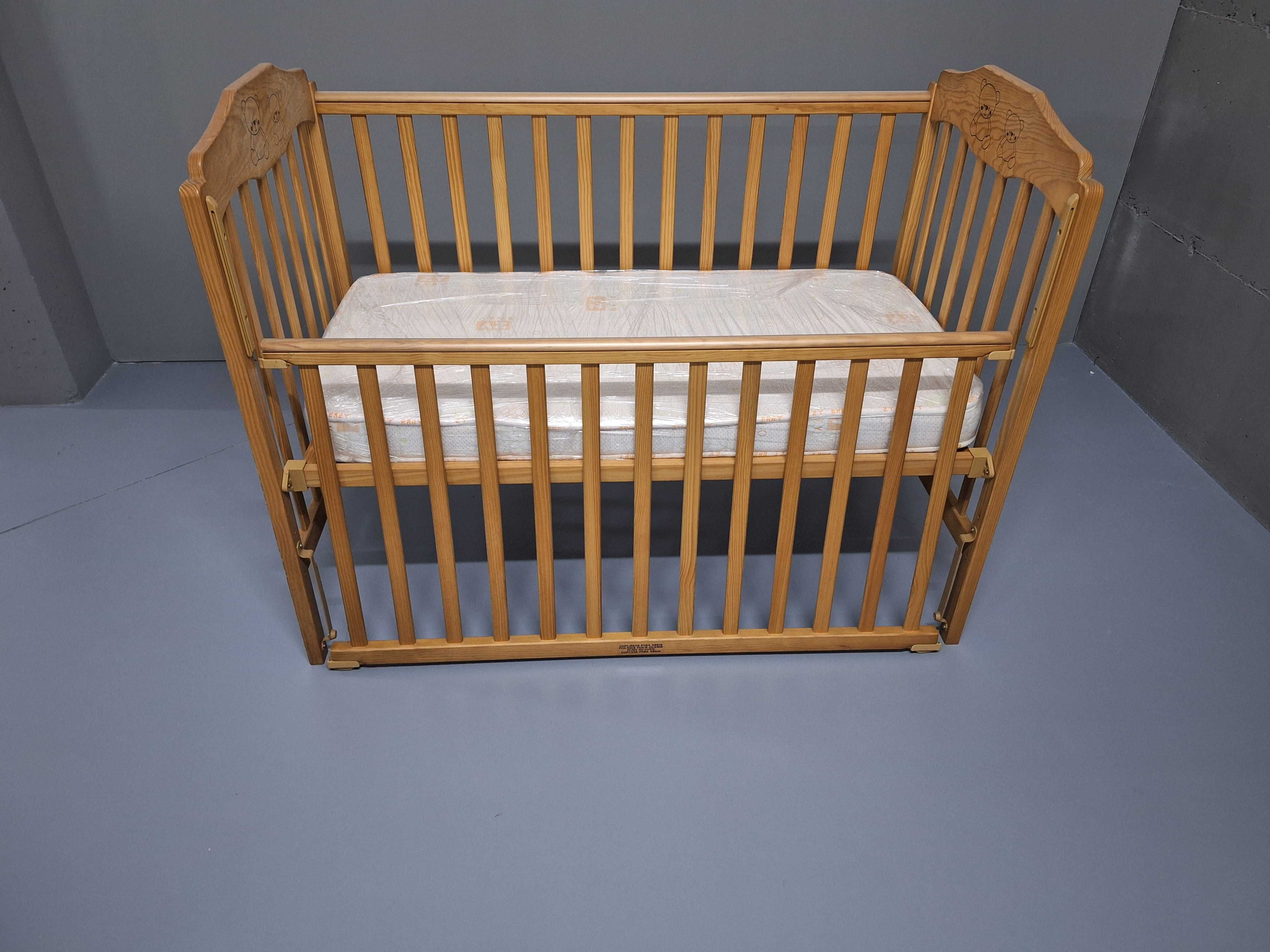 Cama de Bébé e colchão  praticamente novos - Oportunidade Baixa Preço