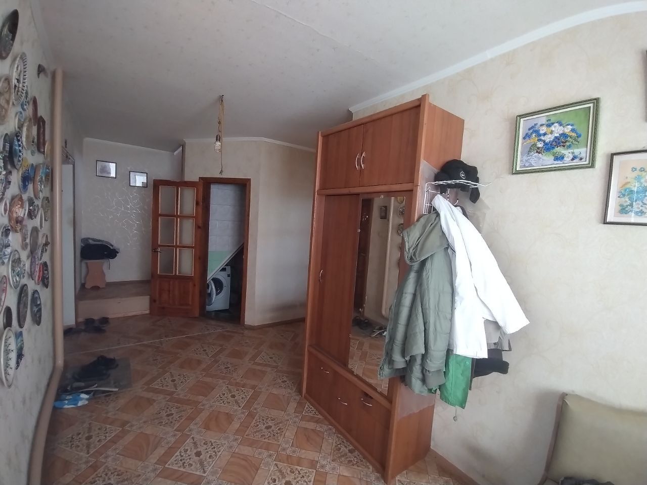 Продам 1/2 будинку, центр м. Дергачі