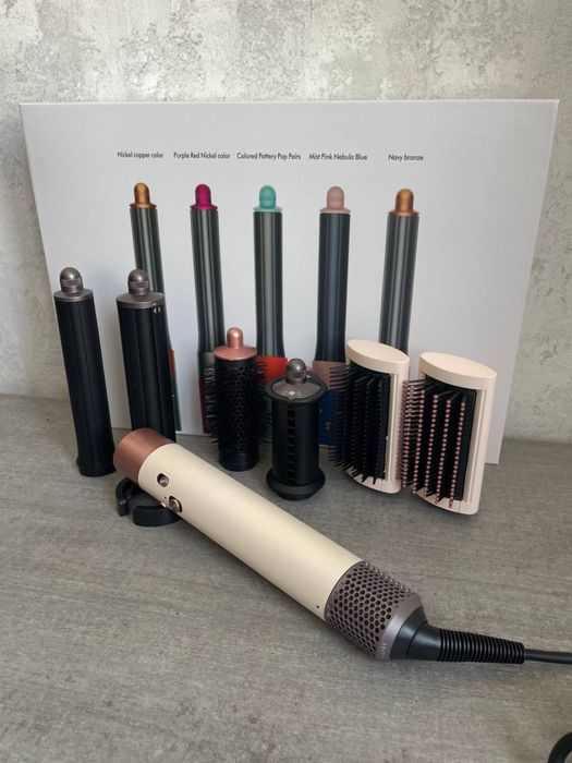 Аналог стайлеру Dyson