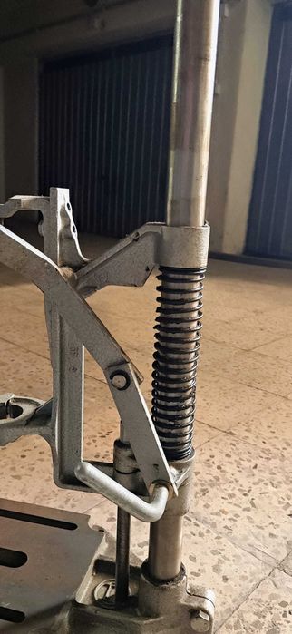 Coluna para berbequim dos grandes da marca Bosch