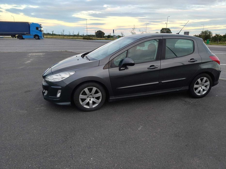 Peugot 308 Grafitowy