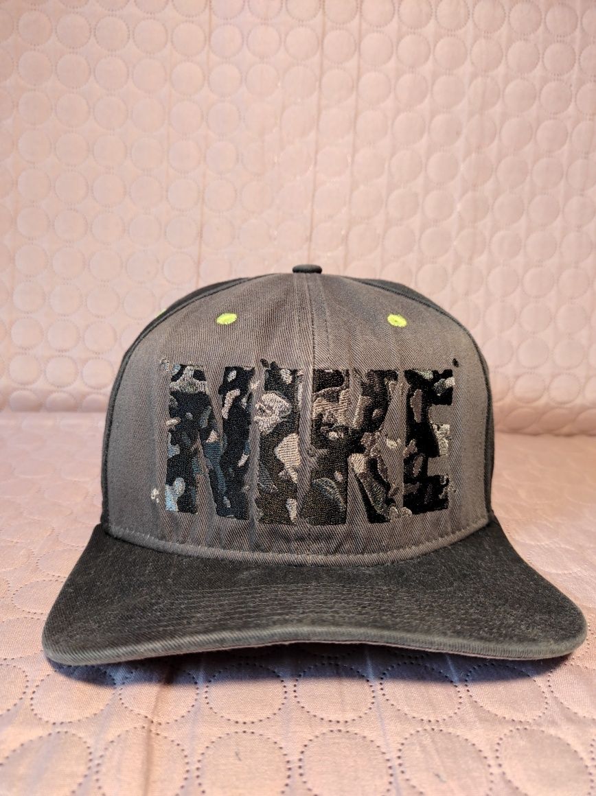 Czapka z daszkiem, Nike fullcap