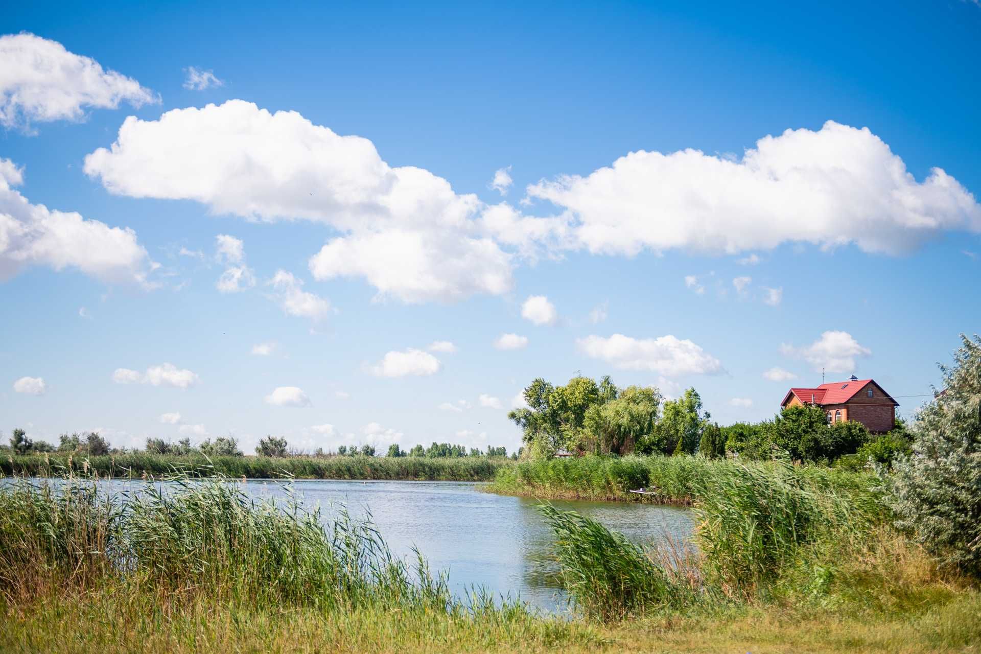 Продам земельну ділянку на березі Самари з новобудовою, 23 сотки