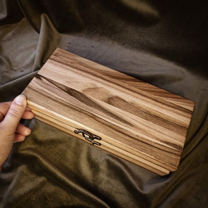 Шкатулка з натурального дерева Горіх