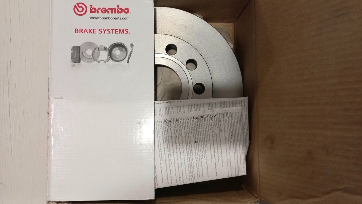 Продам гальмівні диски Brembo