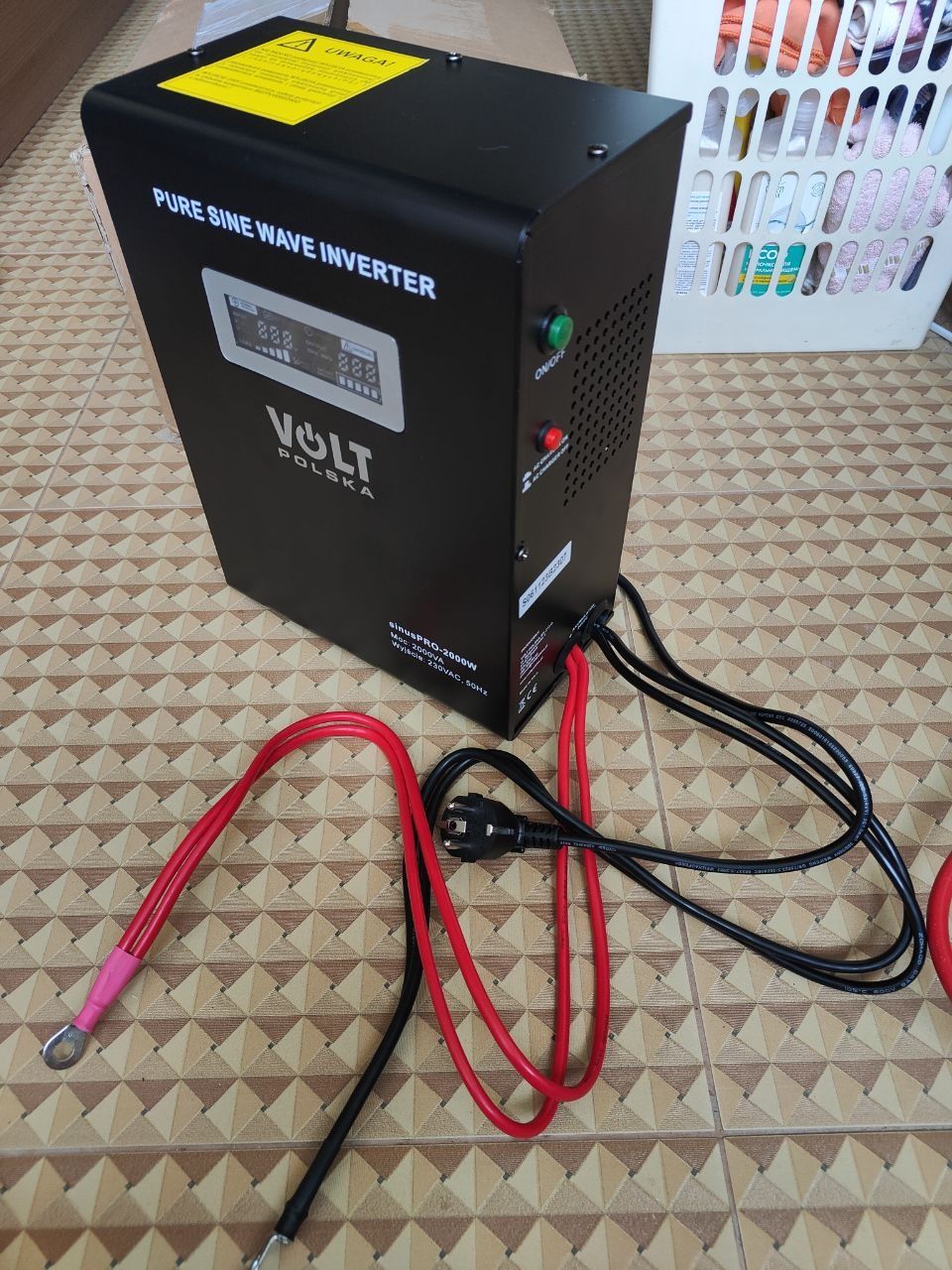 Інвертор  Volt Polska SINUS PRO 2000W 24/230V (1400/2000W), балансир