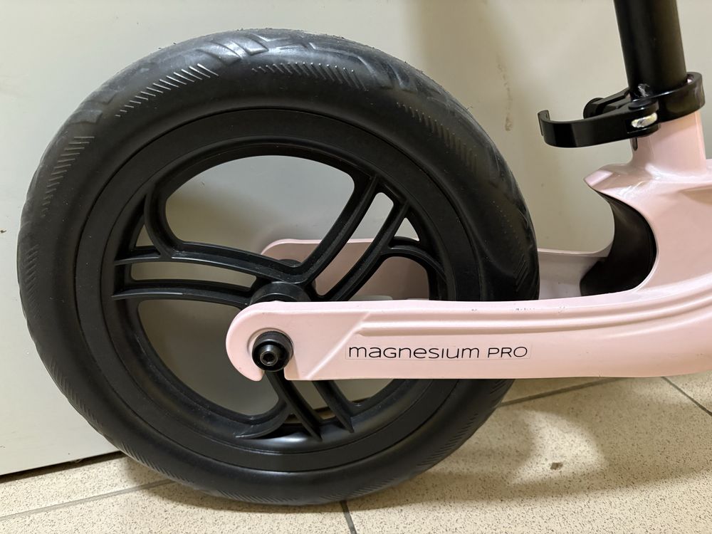 Rowerek biegowy Cariboo Magnesium Pro