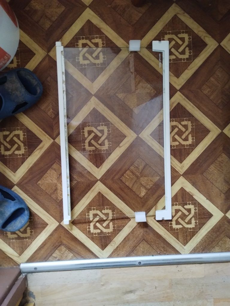 Продам полку для холодильника zanussi
