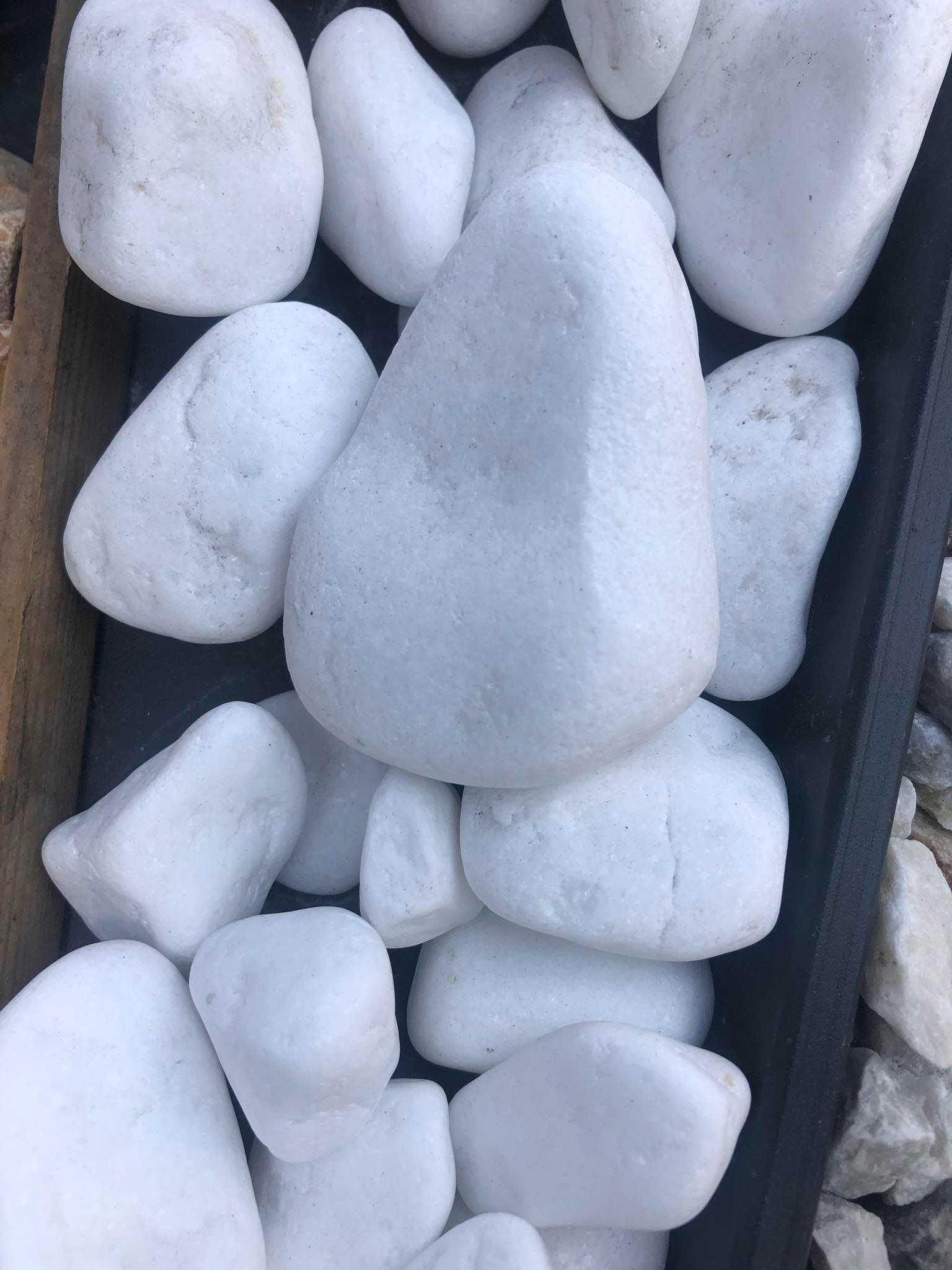Kamienie ogrodowe, grys granitowy, dalmatyńczyk