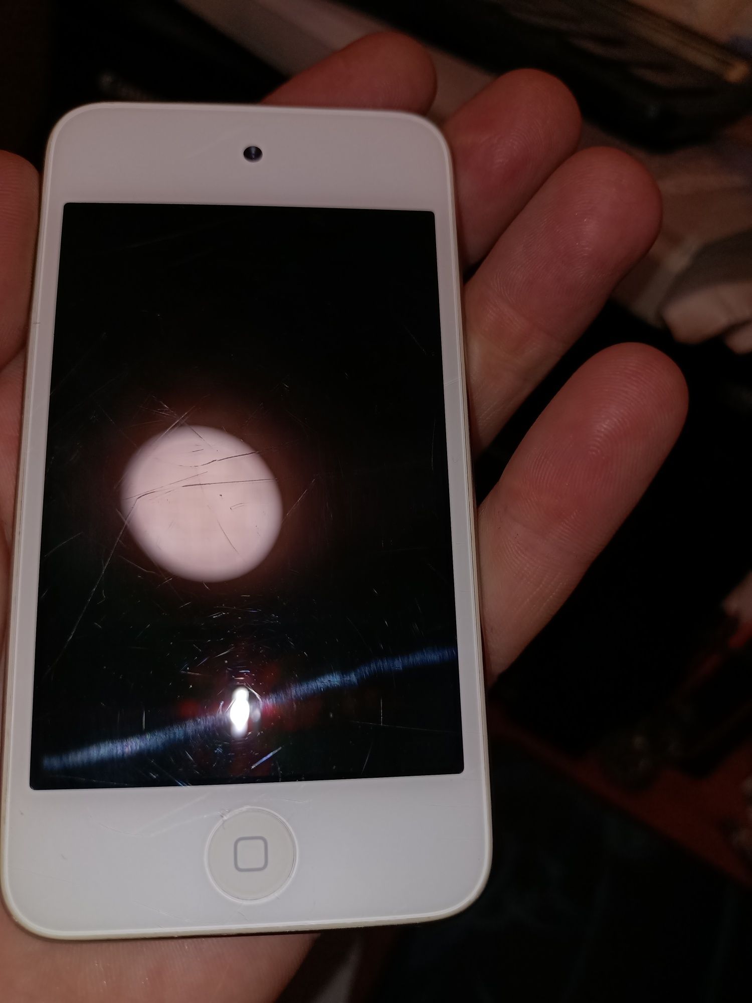 Продам Ipod 8gb.