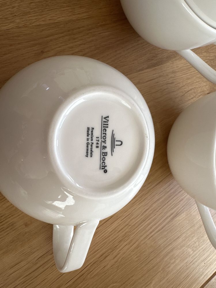 Zestaw Villeroy & Boch, 4 filiżanki i dzbanek
