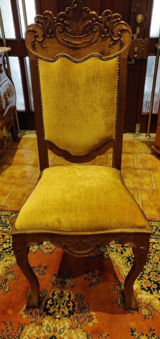 Cadeira de quarto antiga