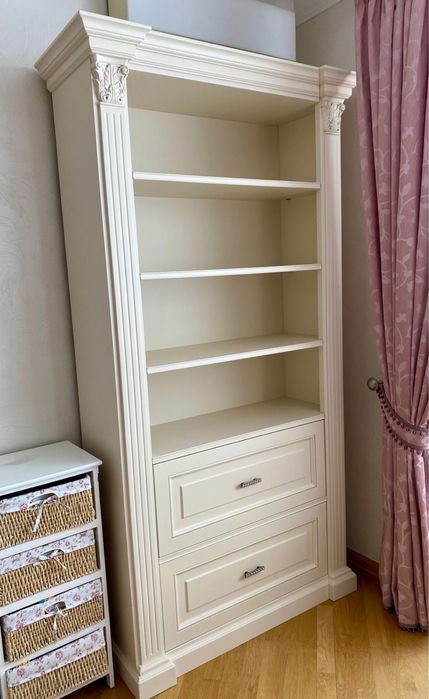 Стелаж від італійського виробника Bottega d Arte, колекція Palladio