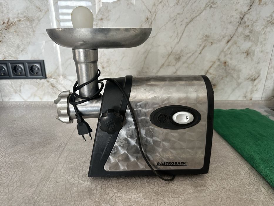 Електро мясорубка