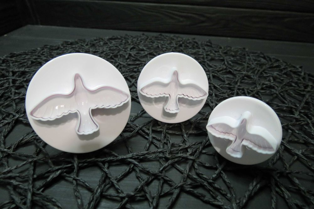 Набор  плунжеров для мастики и печенья пластиковый Голуби 3 штуки