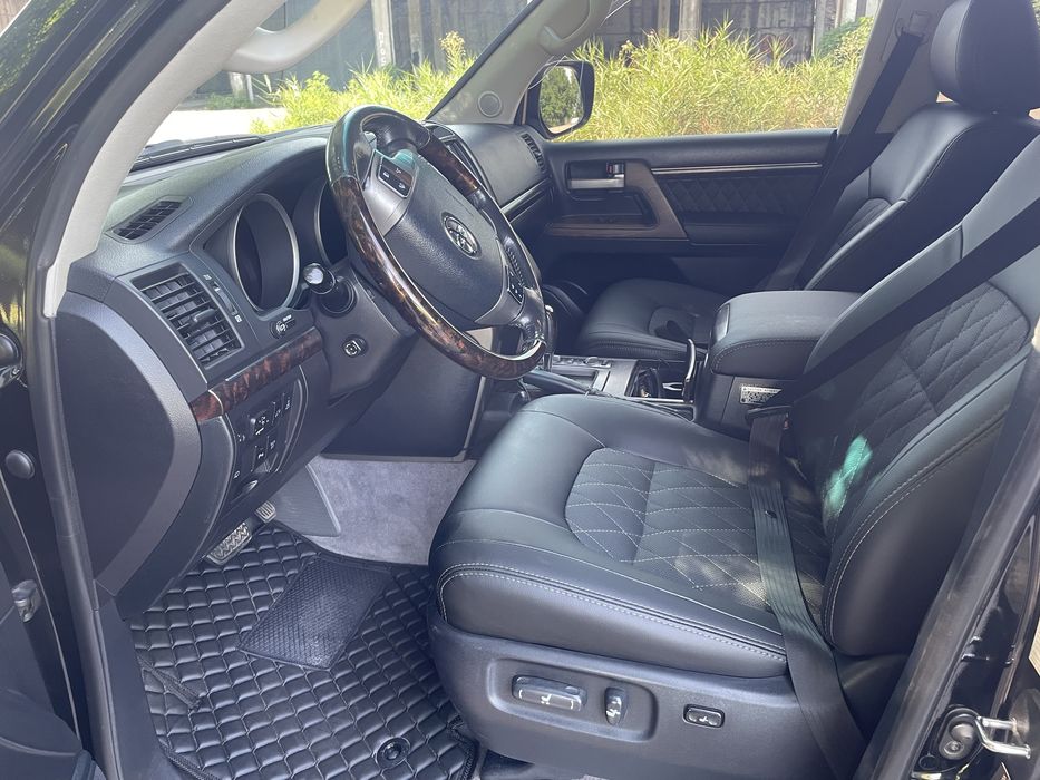 200 крузак 2011 года