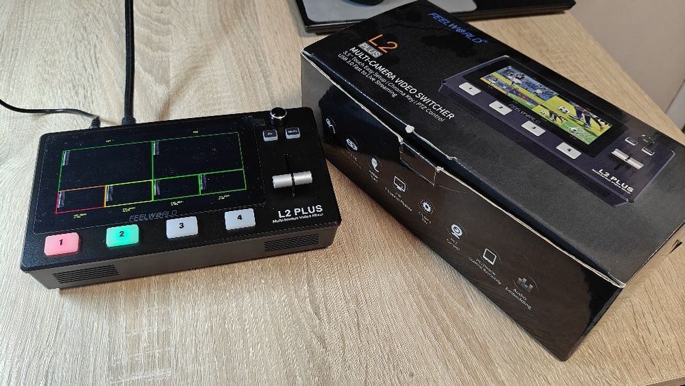Відеомікшер FEELWORLD L2 PLUS  4 входи, сенсорне керування.