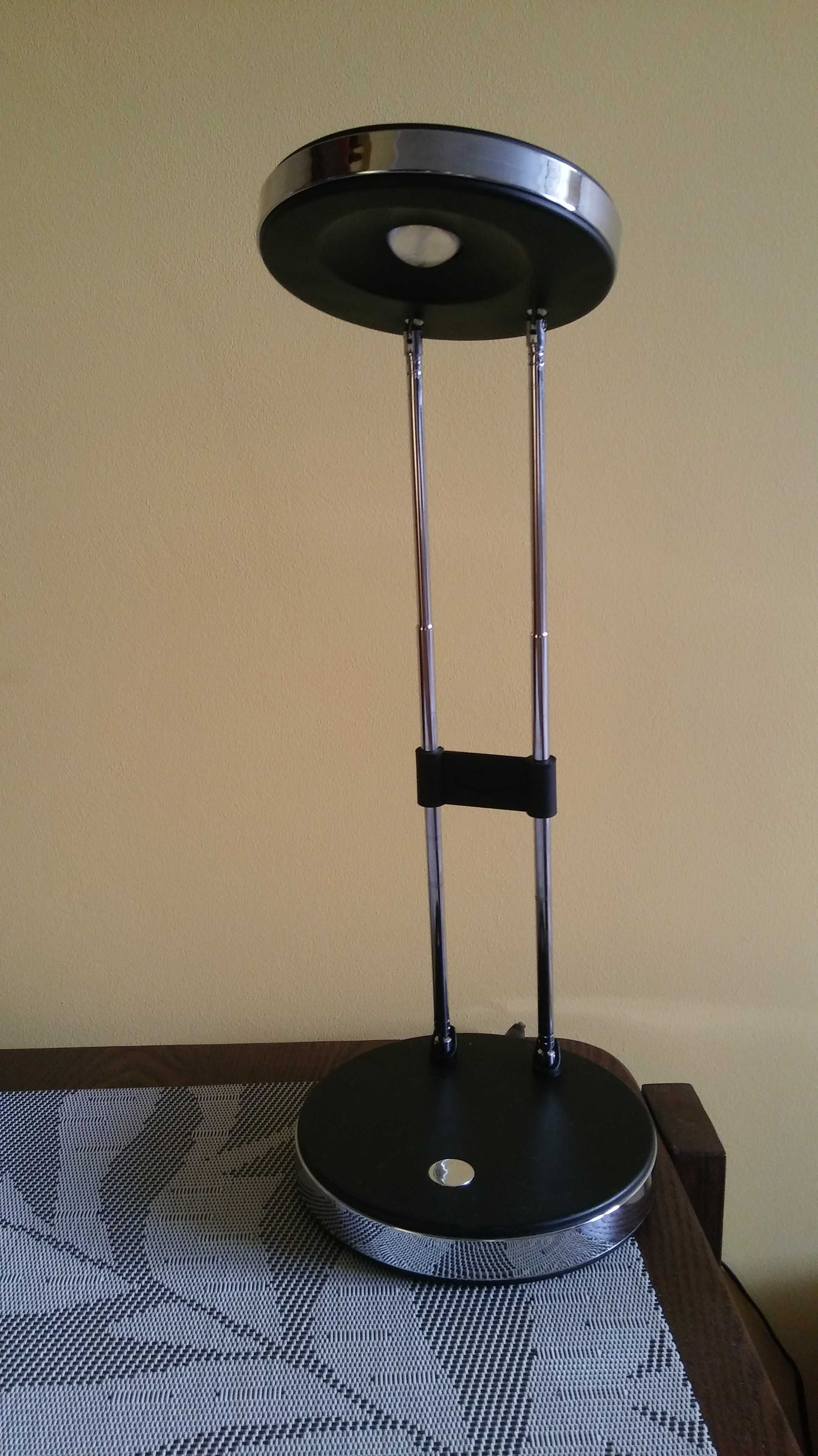 Lampka LED na biurko