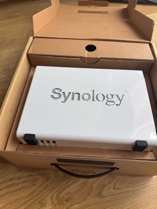 Дискова станція NAS Synology 218j