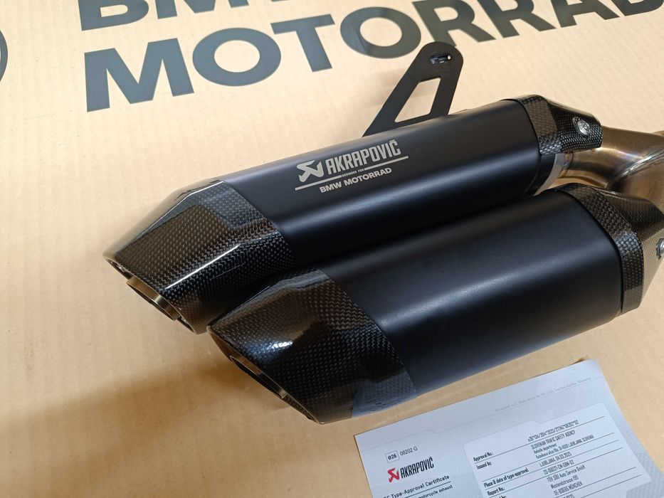 Ponteira Akrapovic BMW R1300 GS ou GSA Preta - COMO NOVA
