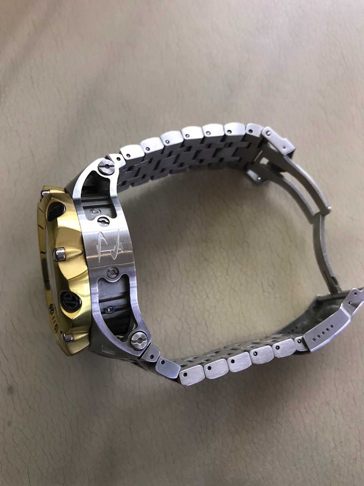 Часы Мужские! INVICTA 16807 Venom Quartz Chronograph Dial Watch Gold