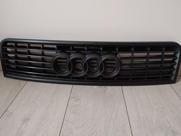 Решетка радиатора Audi A4 B6 2001-2004 г.оригинал 8E0853651B