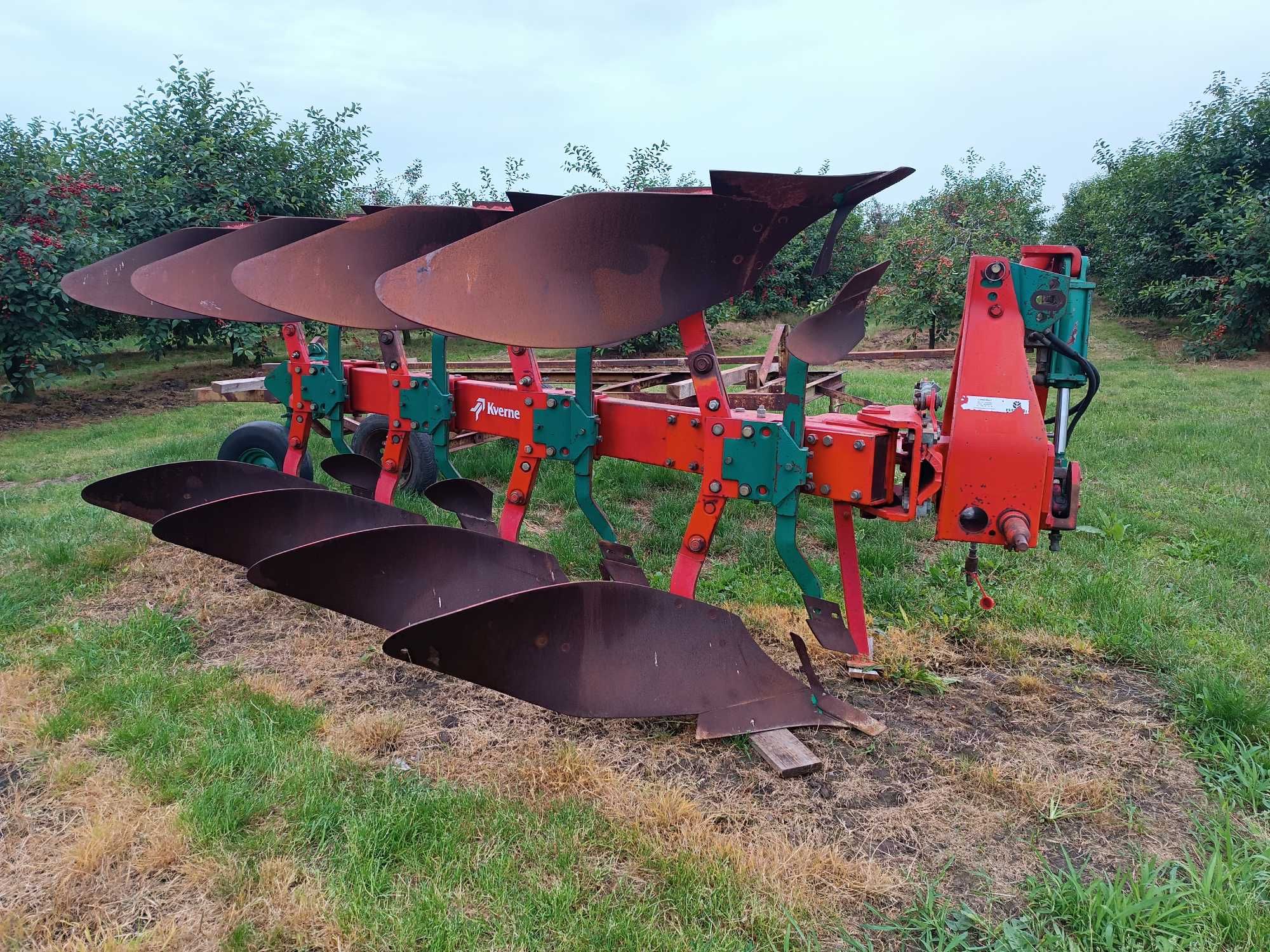Pług 4 kverneland LD Lemken 3 skiby LD 85