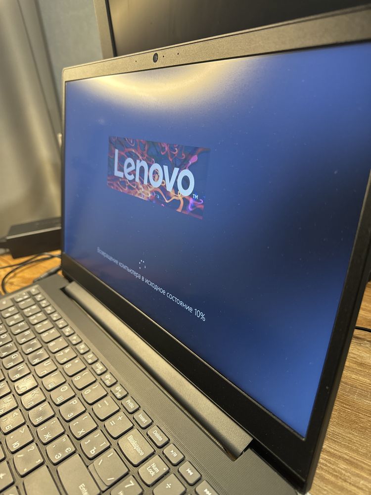 Ноутбук Lenovo IdeaPad S145 15.6 дюймов (с лицензией windows 10)