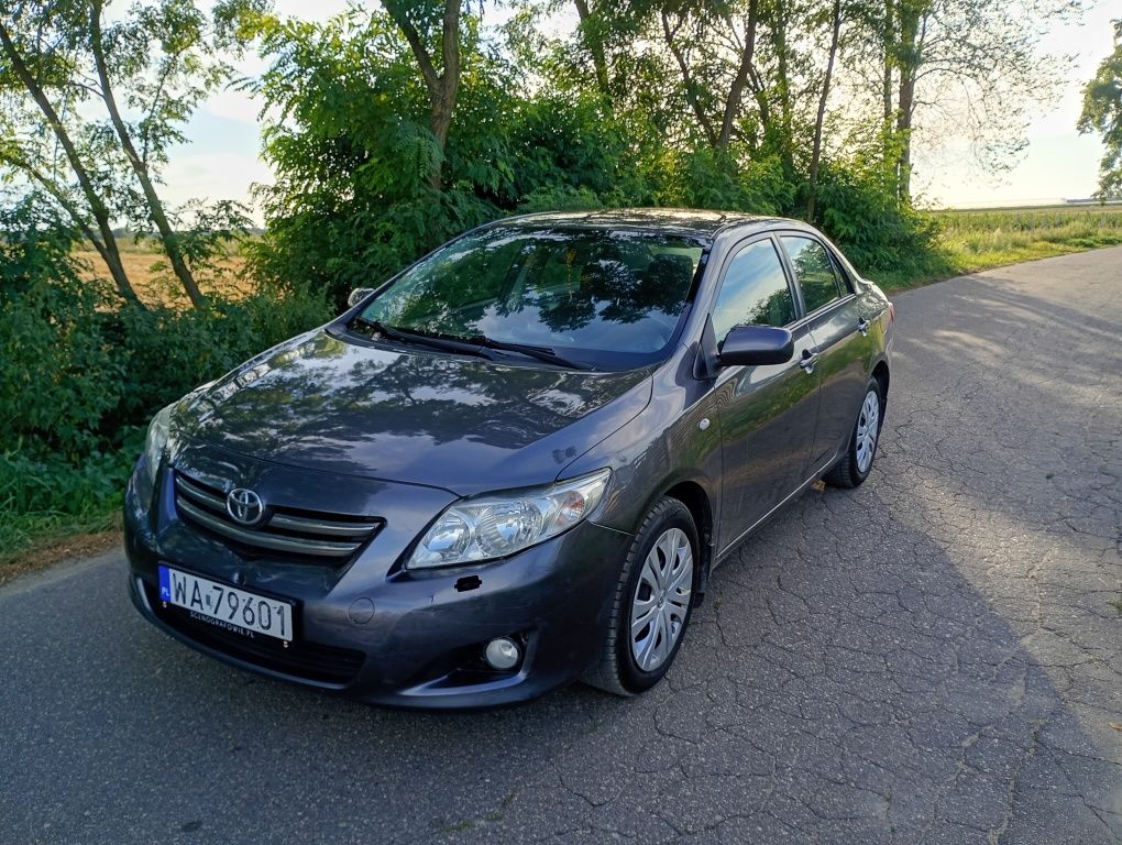 Toyota Corolla 1.6 benzyna