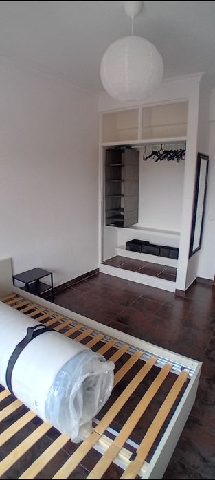 Quarto para arrendar