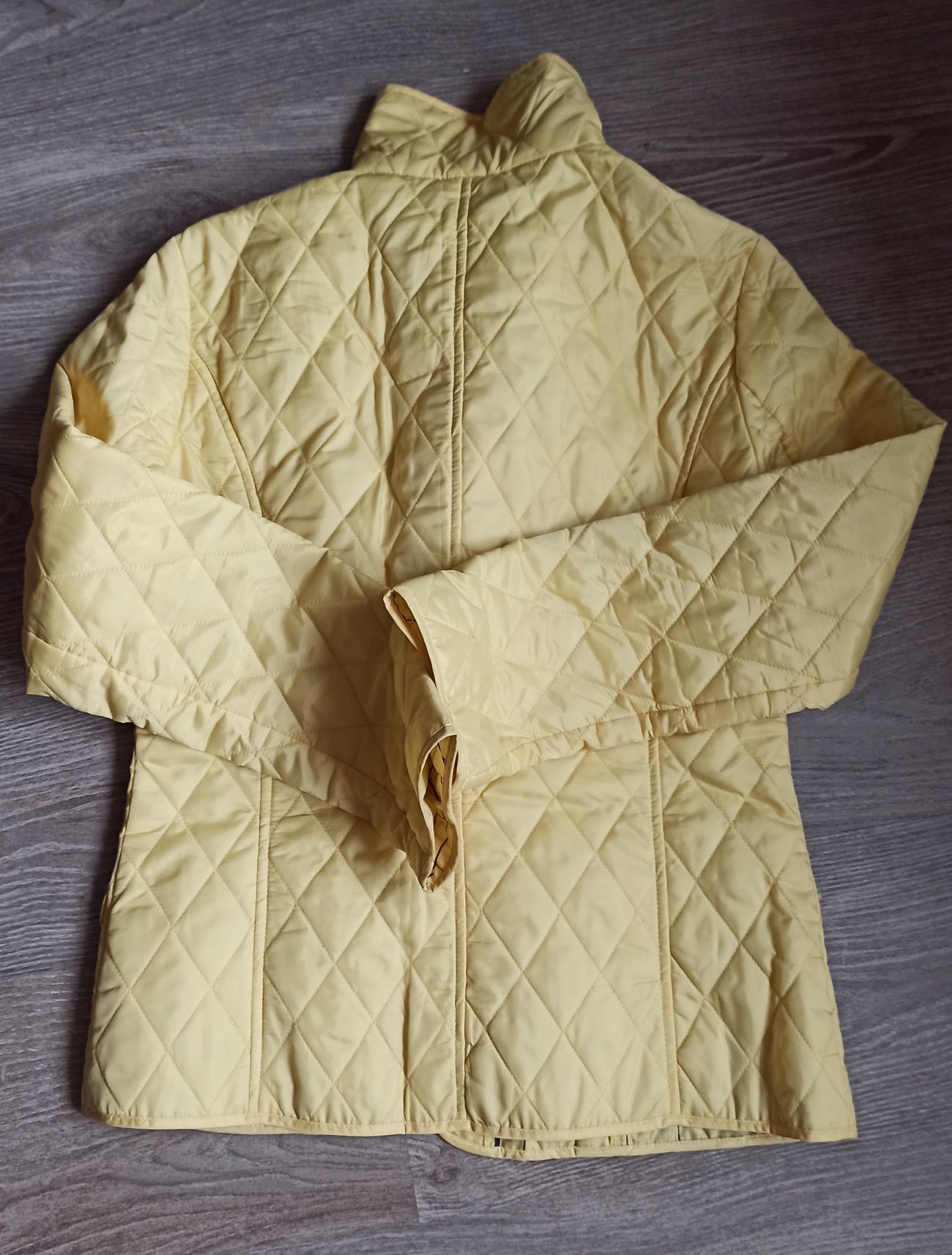 Куртка ветровка стёганая 42-44 размер желтая