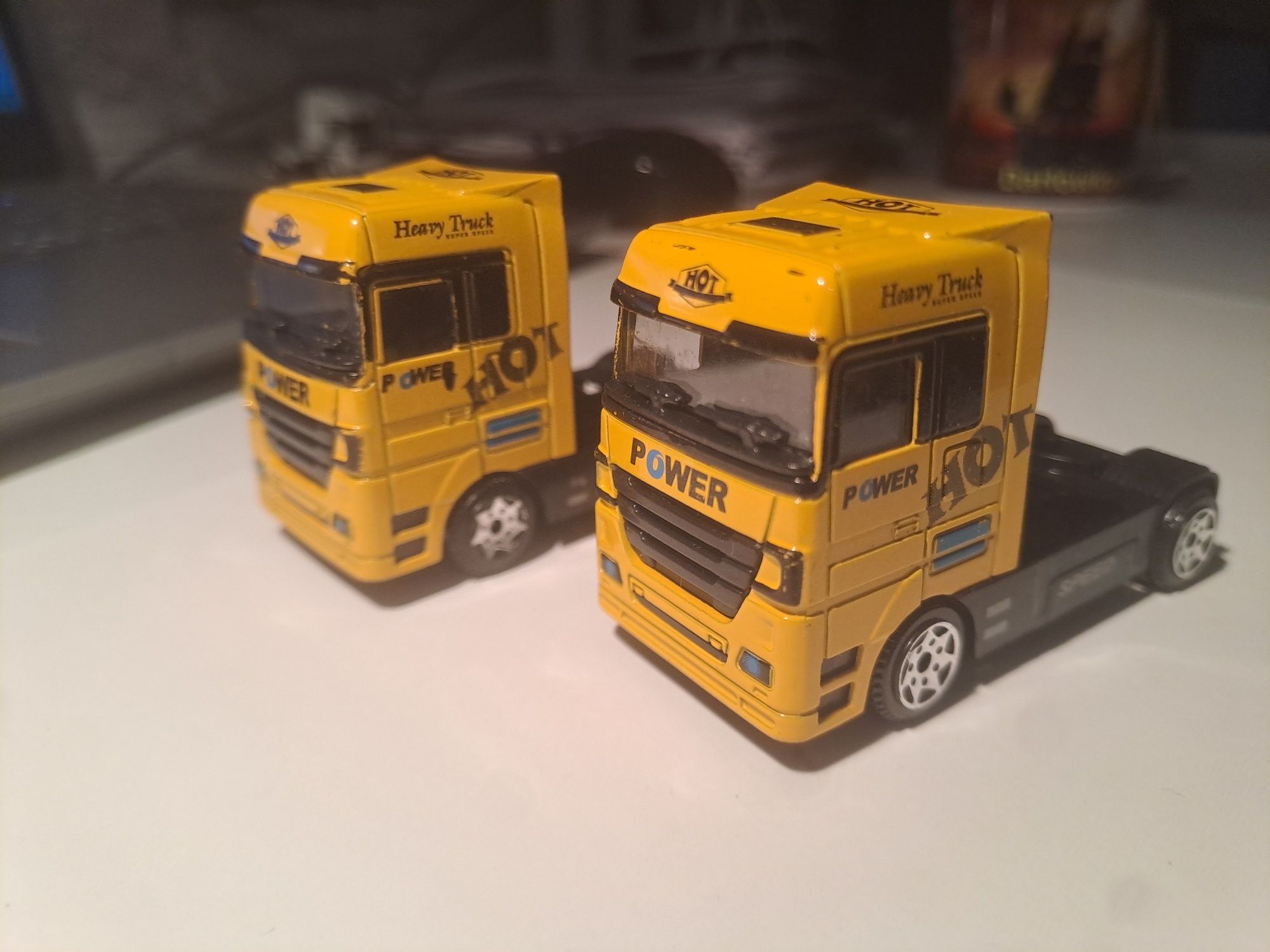Modele ciężarówek - ciągników siodłowych Mercedes Actros x2