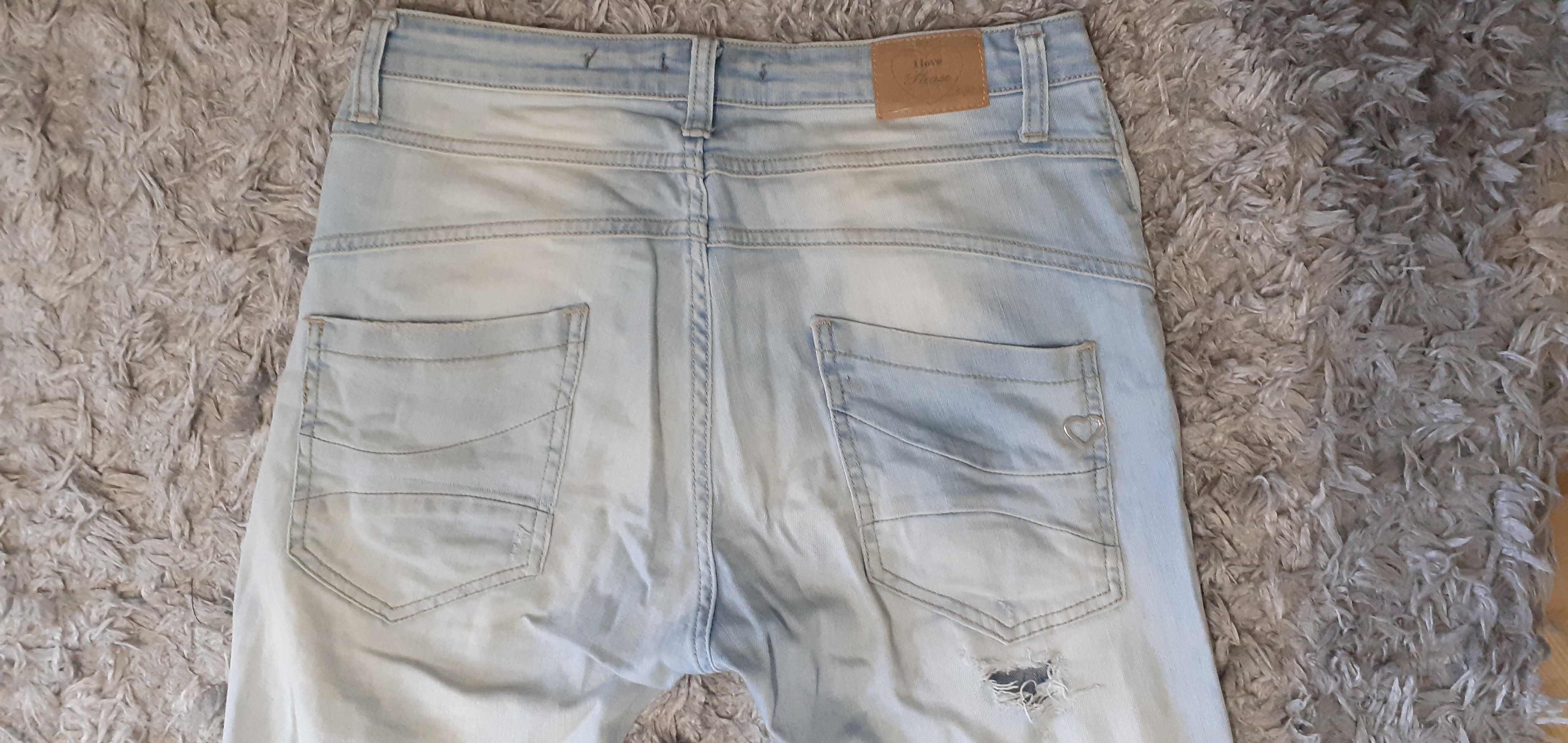 Spodnie jeans / dżinsy S
