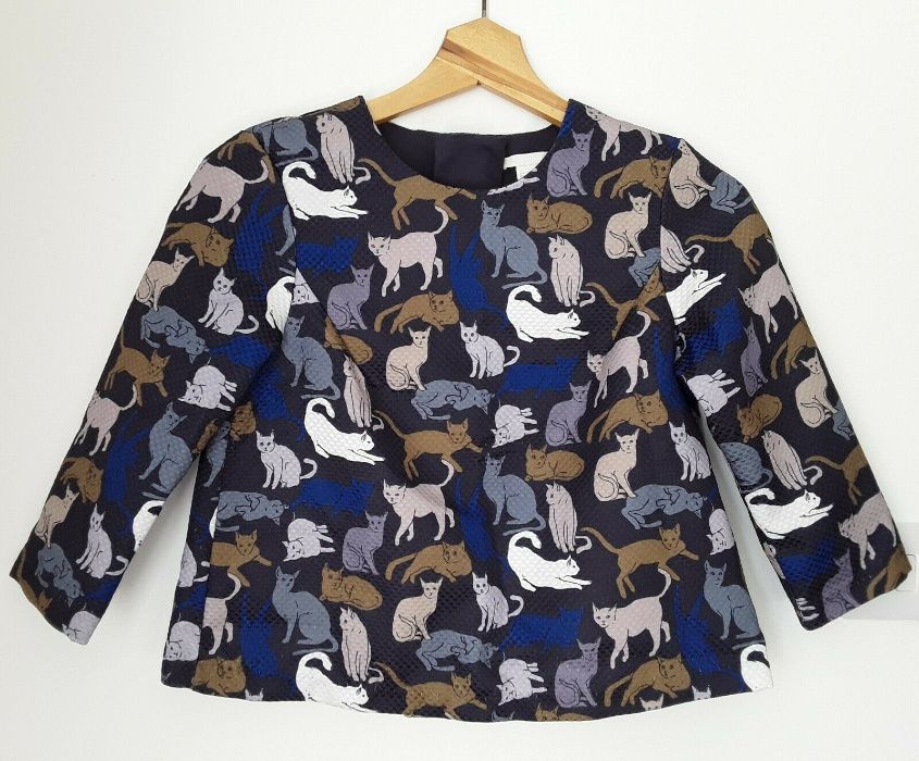 Классная фактурная блуза блузка с принтом кошки 160/80А