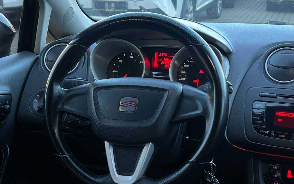 Seat Ibiza 2011 року