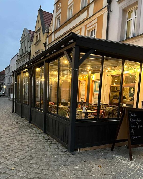 Sprzedam kompletne wyposażenie Cafe baru