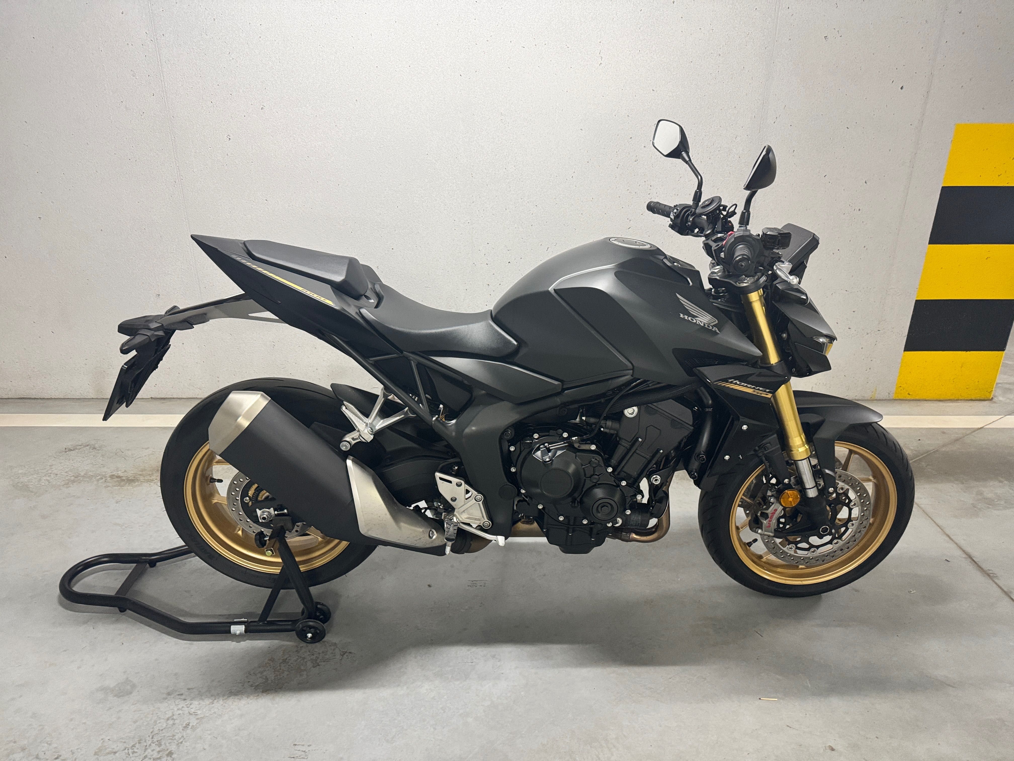 Honda Hornet CB1000 SP - Quickshifter - PPF - Brembo