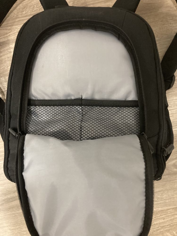 Mochila para acessórios e câmara fotográfica