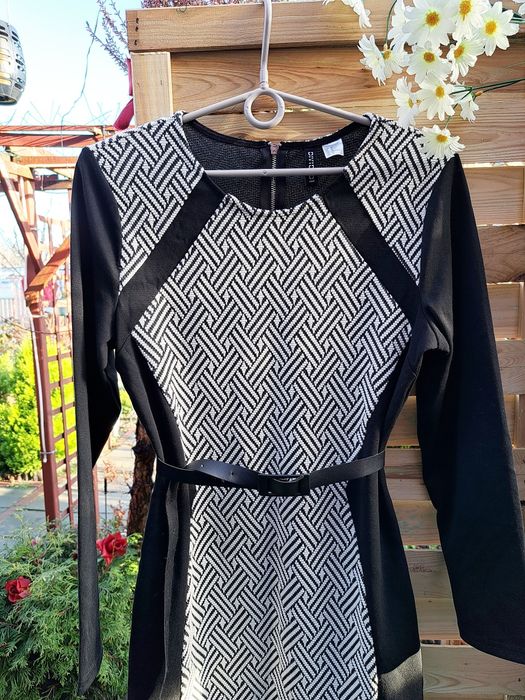 Nowa modelująca sukienka damska h&m hm divided rozmiar M L