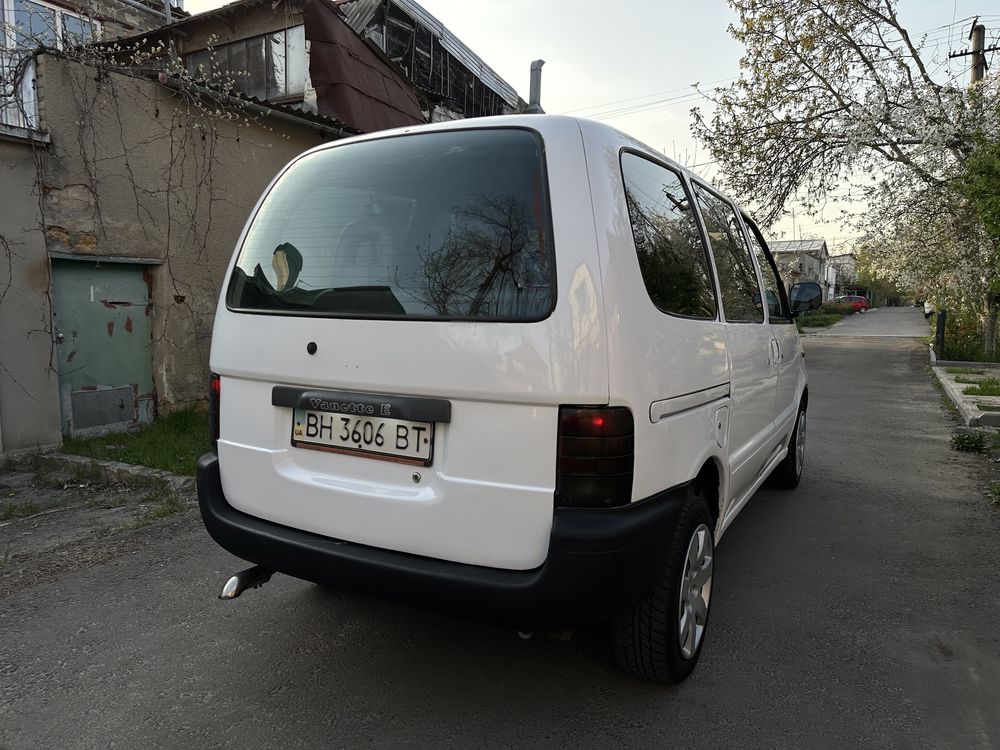 Nissan Vannete 2.3D Transformer