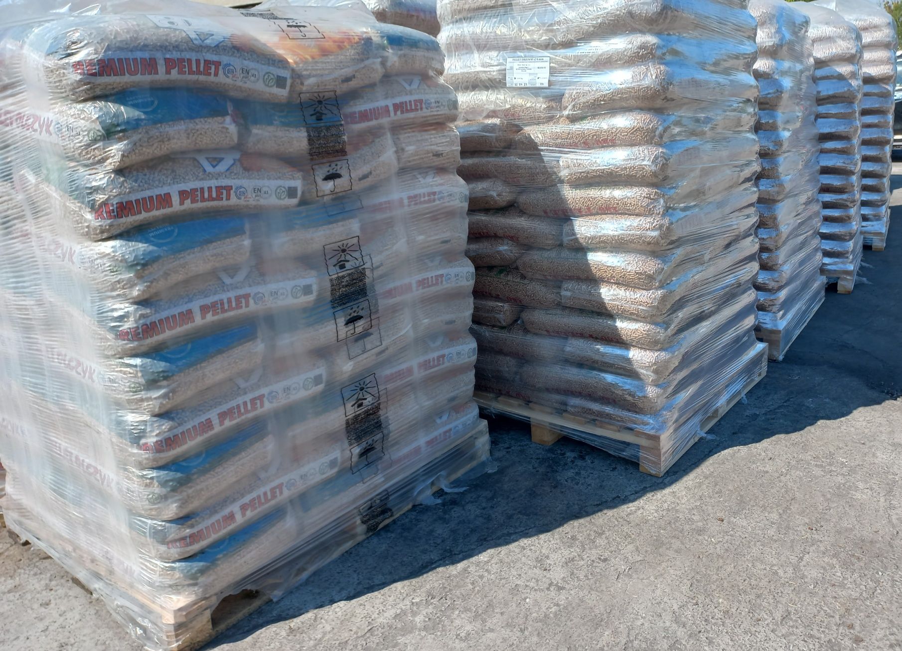 Pellet Garbatka, Olczyk. Bako-Lubelska 74a