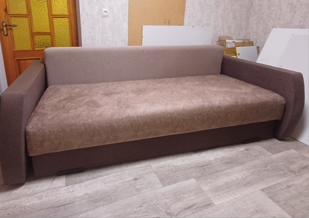 Продам диван еврокнижку.