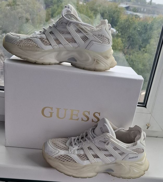 Кроси кроссовки GUESS Belluna